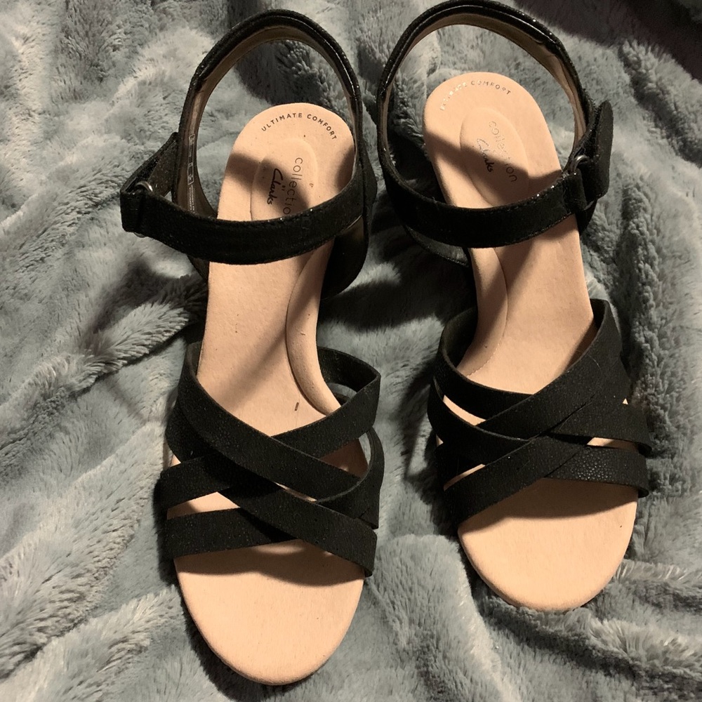 Clarks Women's Lafley Leah Wedge Sandal, black, size 11 wide